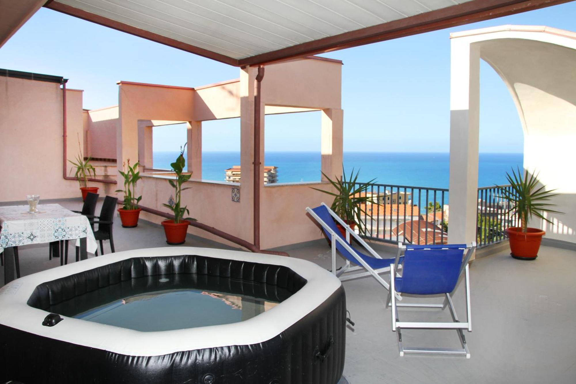 Attico Vista Mare Con Terrazza E Spa Riscaldata Santo Stefano di Camastra Zewnętrze zdjęcie
