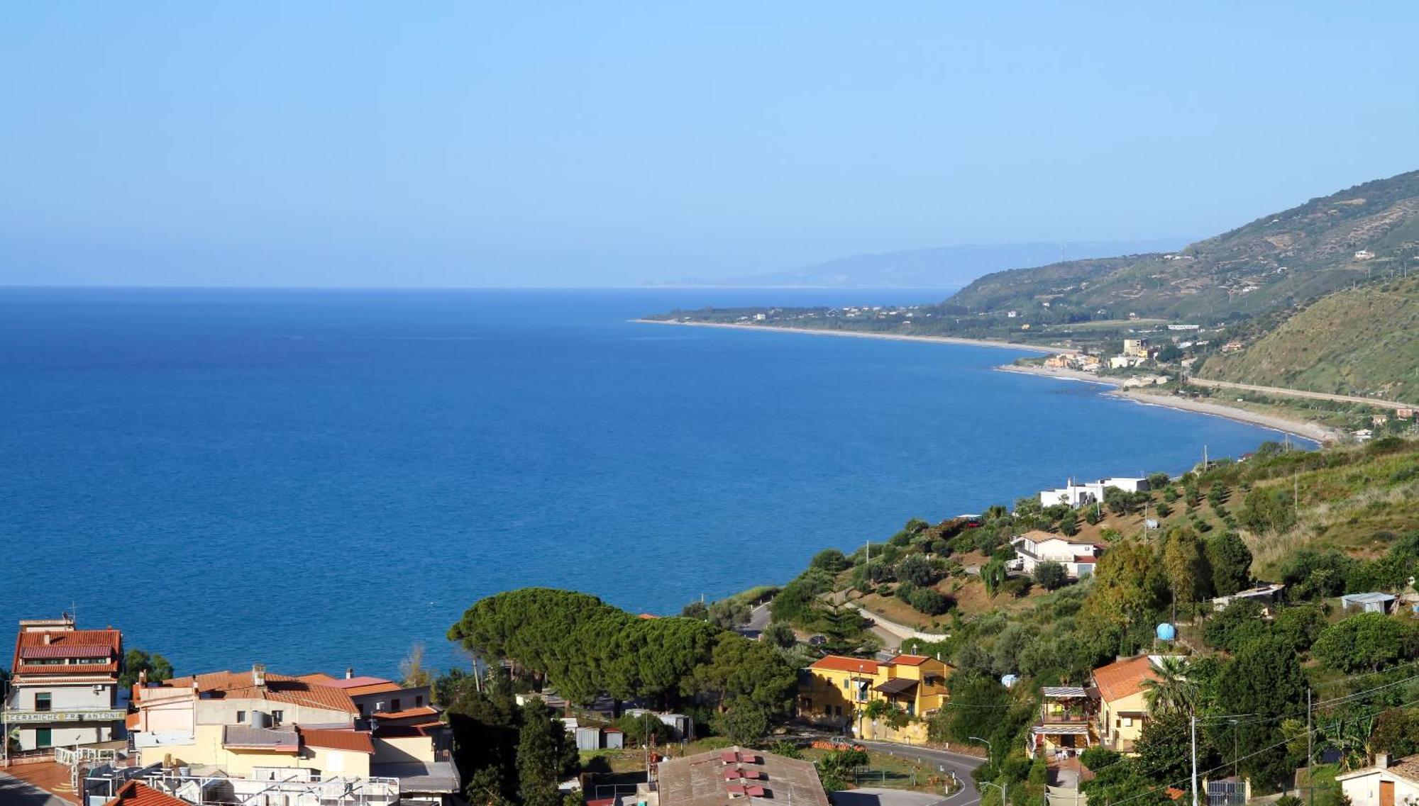 Attico Vista Mare Con Terrazza E Spa Riscaldata Santo Stefano di Camastra Zewnętrze zdjęcie